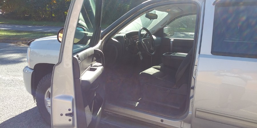 2009 Chevrolet Silverado 1500 4WD Crew Cab 143.5" LT, available for sale in South Hadley, Massachusetts | Payless Auto Sale. South Hadley, Massachusetts 2009 Chevrolet Silverado 1500 4WD Crew Cab 143.5" LT, available for sale in South Hadley, Massachusetts | Payless Auto Sale. South Hadley, Massachusetts