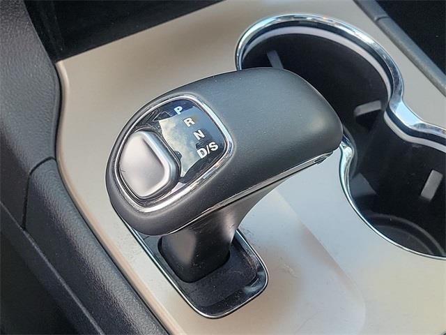 2015 Jeep Grand Cherokee Limited, available for sale in Avon, Connecticut | Sullivan Automotive Group. Avon, Connecticut 2015 Jeep Grand Cherokee Limited, available for sale in Avon, Connecticut | Sullivan Automotive Group. Avon, Connecticut