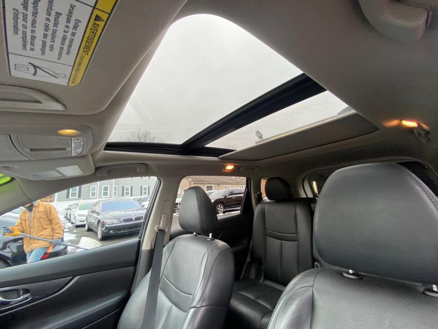 2015 Nissan Rogue AWD 4dr SV, available for sale in Hartford, Connecticut | VEB Auto Sales. Hartford, Connecticut 2015 Nissan Rogue AWD 4dr SV, available for sale in Hartford, Connecticut | VEB Auto Sales. Hartford, Connecticut