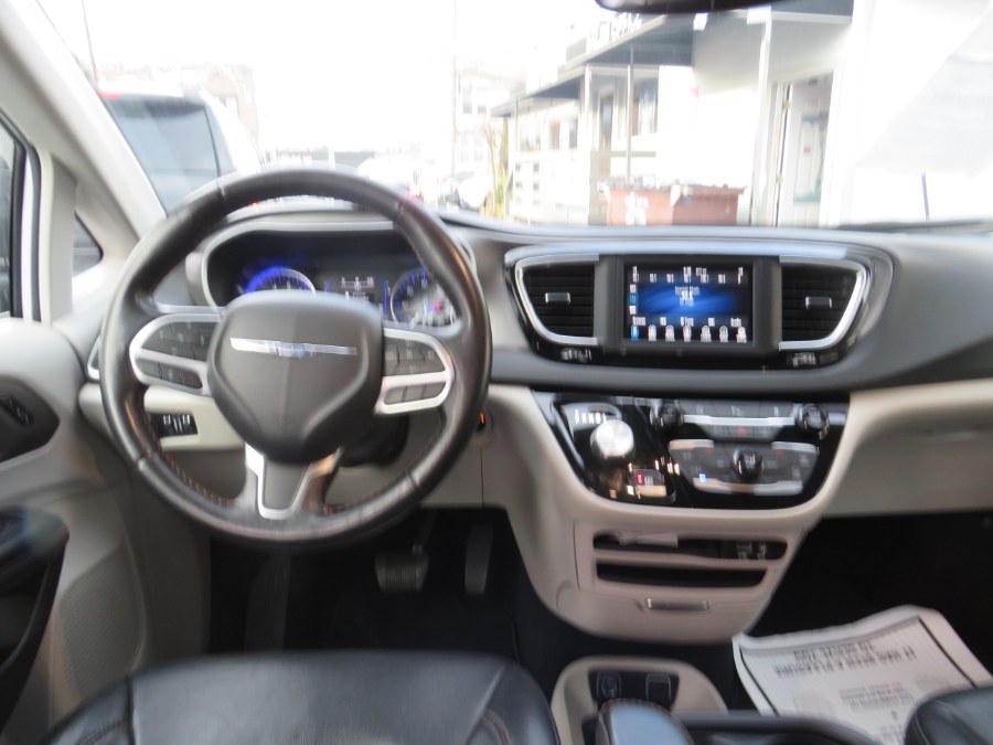 2020 Chrysler Pacifica Touring L FWD, available for sale in Middle Village, New York | Road Masters II INC. Middle Village, New York 2020 Chrysler Pacifica Touring L FWD, available for sale in Middle Village, New York | Road Masters II INC. Middle Village, New York