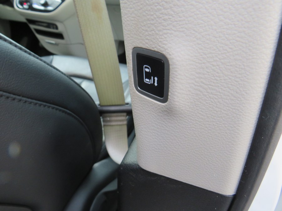 2020 Chrysler Pacifica Touring L FWD, available for sale in Middle Village, New York | Road Masters II INC. Middle Village, New York 2020 Chrysler Pacifica Touring L FWD, available for sale in Middle Village, New York | Road Masters II INC. Middle Village, New York