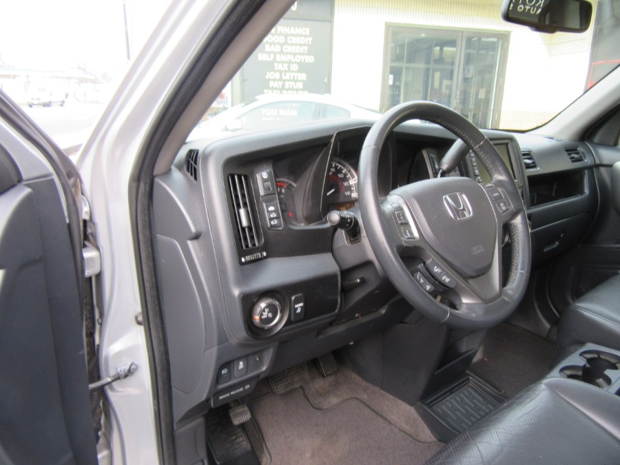 2014 Honda Ridgeline 4WD Crew Cab SE, available for sale in Little Ferry, New Jersey | Royalty Auto Sales. Little Ferry, New Jersey 2014 Honda Ridgeline 4WD Crew Cab SE, available for sale in Little Ferry, New Jersey | Royalty Auto Sales. Little Ferry, New Jersey