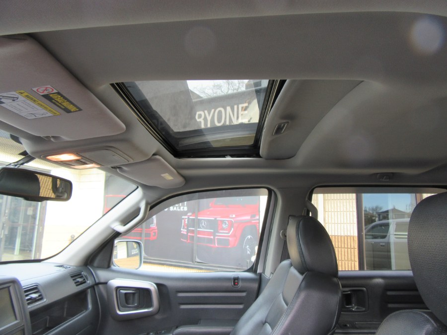 2014 Honda Ridgeline 4WD Crew Cab SE, available for sale in Little Ferry, New Jersey | Royalty Auto Sales. Little Ferry, New Jersey 2014 Honda Ridgeline 4WD Crew Cab SE, available for sale in Little Ferry, New Jersey | Royalty Auto Sales. Little Ferry, New Jersey