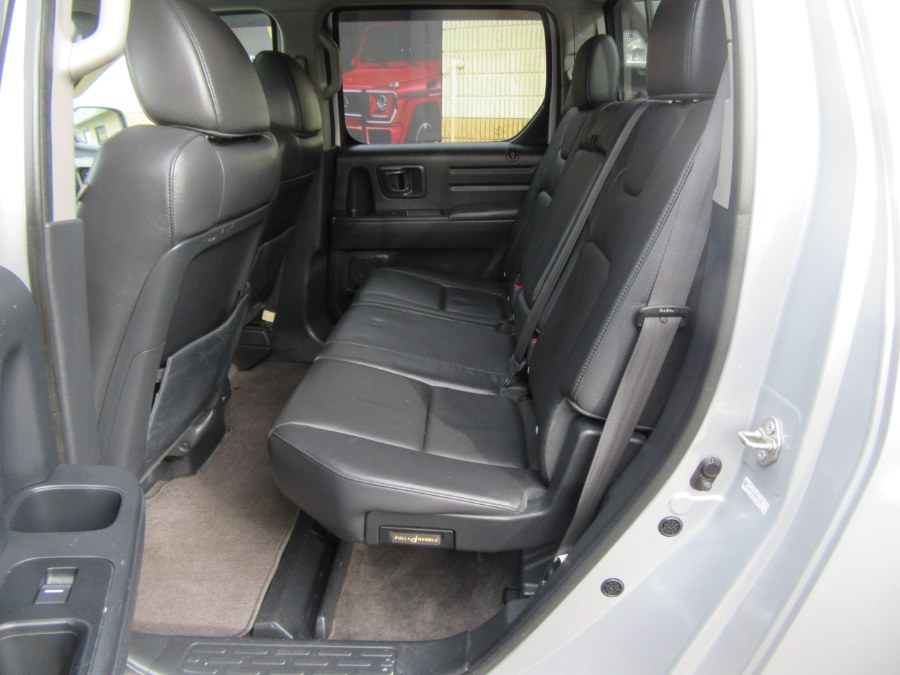 2014 Honda Ridgeline 4WD Crew Cab SE, available for sale in Little Ferry, New Jersey | Royalty Auto Sales. Little Ferry, New Jersey 2014 Honda Ridgeline 4WD Crew Cab SE, available for sale in Little Ferry, New Jersey | Royalty Auto Sales. Little Ferry, New Jersey