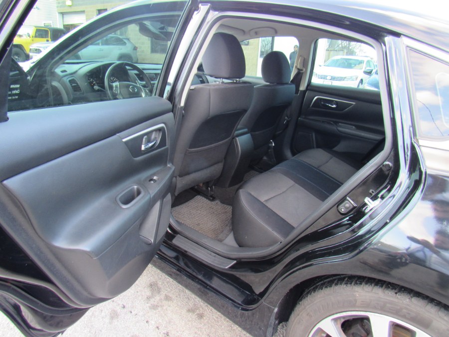 2016 Nissan Altima SR, available for sale in Worcester, Massachusetts | Hilario's Auto Sales Inc.. Worcester, Massachusetts 2016 Nissan Altima SR, available for sale in Worcester, Massachusetts | Hilario's Auto Sales Inc.. Worcester, Massachusetts