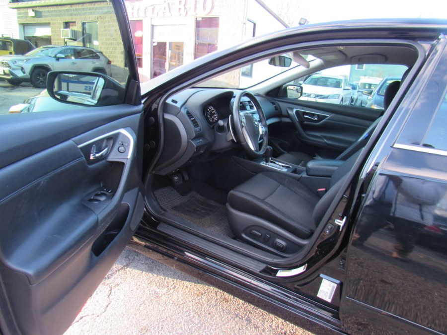 2016 Nissan Altima SR, available for sale in Worcester, Massachusetts | Hilario's Auto Sales Inc.. Worcester, Massachusetts 2016 Nissan Altima SR, available for sale in Worcester, Massachusetts | Hilario's Auto Sales Inc.. Worcester, Massachusetts
