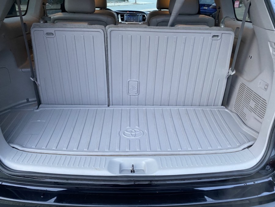 2019 Toyota Highlander XLE AWD W/Nav, available for sale in Peabody, Massachusetts | New Star Motors. Peabody, Massachusetts 2019 Toyota Highlander XLE AWD W/Nav, available for sale in Peabody, Massachusetts | New Star Motors. Peabody, Massachusetts