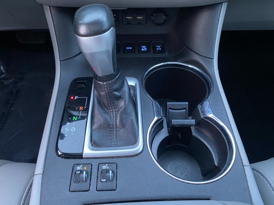 2019 Toyota Highlander XLE AWD W/Nav, available for sale in Peabody, Massachusetts | New Star Motors. Peabody, Massachusetts 2019 Toyota Highlander XLE AWD W/Nav, available for sale in Peabody, Massachusetts | New Star Motors. Peabody, Massachusetts