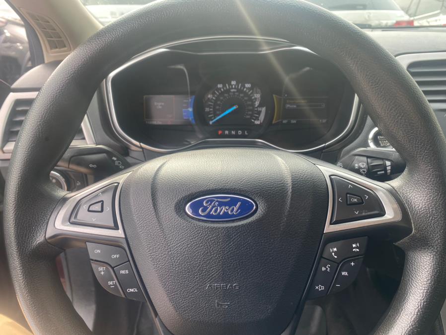 2017 Ford Fusion SE FWD, available for sale in Bridgeport, Connecticut | CT Auto. Bridgeport, Connecticut 2017 Ford Fusion SE FWD, available for sale in Bridgeport, Connecticut | CT Auto. Bridgeport, Connecticut