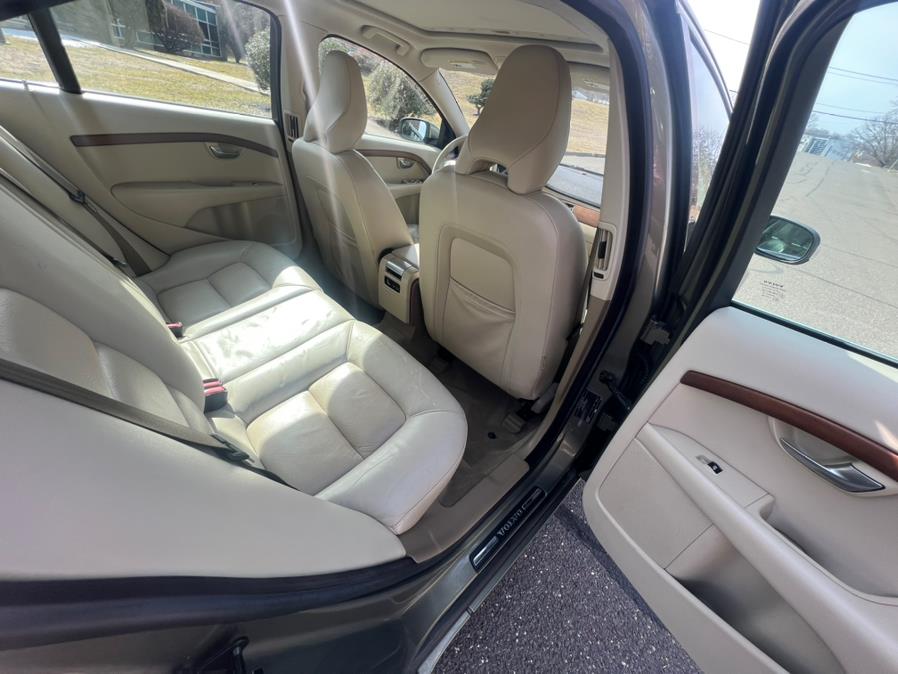 2009 Volvo S80 4dr Sdn I6 FWD, available for sale in Waterbury, Connecticut | Platinum Auto Care. Waterbury, Connecticut 2009 Volvo S80 4dr Sdn I6 FWD, available for sale in Waterbury, Connecticut | Platinum Auto Care. Waterbury, Connecticut