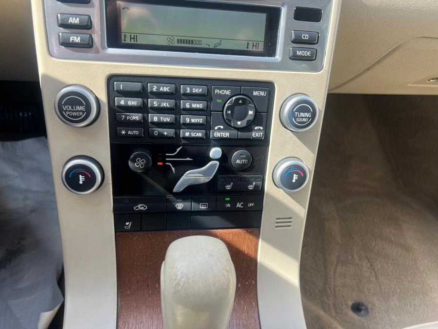 2009 Volvo S80 4dr Sdn I6 FWD, available for sale in Waterbury, Connecticut | Platinum Auto Care. Waterbury, Connecticut 2009 Volvo S80 4dr Sdn I6 FWD, available for sale in Waterbury, Connecticut | Platinum Auto Care. Waterbury, Connecticut