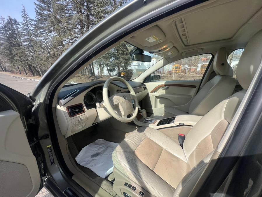 2009 Volvo S80 4dr Sdn I6 FWD, available for sale in Waterbury, Connecticut | Platinum Auto Care. Waterbury, Connecticut 2009 Volvo S80 4dr Sdn I6 FWD, available for sale in Waterbury, Connecticut | Platinum Auto Care. Waterbury, Connecticut