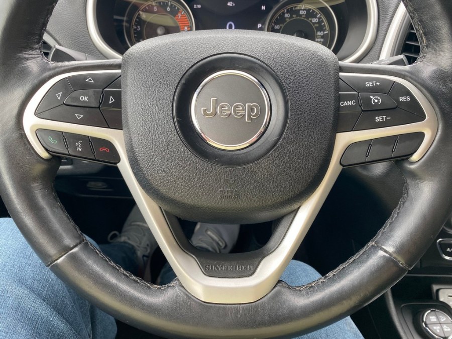 2016 Jeep Cherokee 4WD 4dr Trailhawk, available for sale in West Springfield, Massachusetts | Union Street Auto Sales. West Springfield, Massachusetts 2016 Jeep Cherokee 4WD 4dr Trailhawk, available for sale in West Springfield, Massachusetts | Union Street Auto Sales. West Springfield, Massachusetts