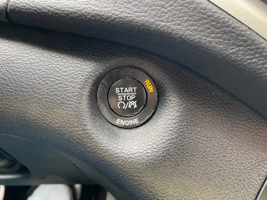 2016 Jeep Cherokee 4WD 4dr Trailhawk, available for sale in West Springfield, Massachusetts | Union Street Auto Sales. West Springfield, Massachusetts 2016 Jeep Cherokee 4WD 4dr Trailhawk, available for sale in West Springfield, Massachusetts | Union Street Auto Sales. West Springfield, Massachusetts