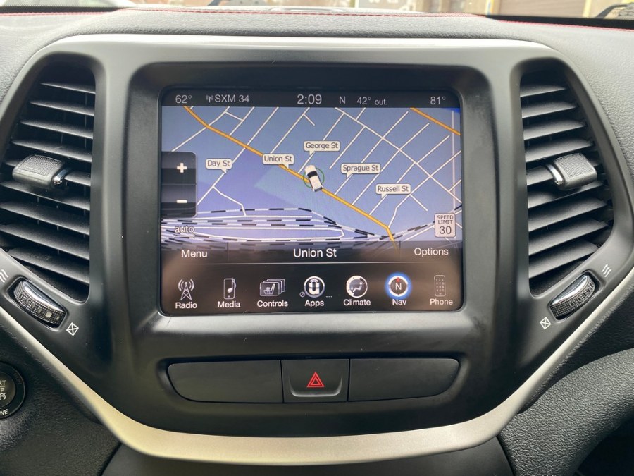 2016 Jeep Cherokee 4WD 4dr Trailhawk, available for sale in West Springfield, Massachusetts | Union Street Auto Sales. West Springfield, Massachusetts 2016 Jeep Cherokee 4WD 4dr Trailhawk, available for sale in West Springfield, Massachusetts | Union Street Auto Sales. West Springfield, Massachusetts