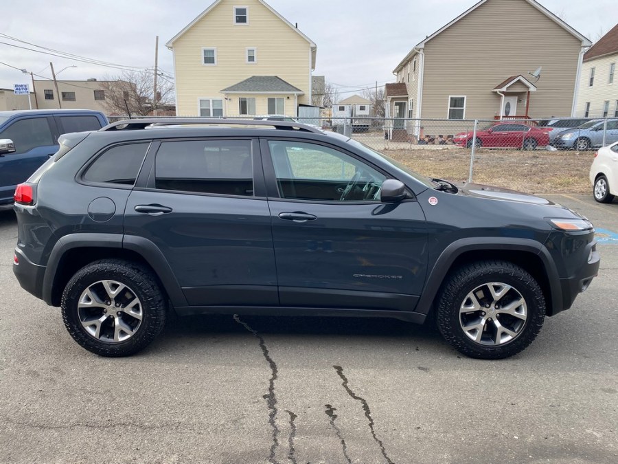 2016 Jeep Cherokee 4WD 4dr Trailhawk, available for sale in West Springfield, Massachusetts | Union Street Auto Sales. West Springfield, Massachusetts 2016 Jeep Cherokee 4WD 4dr Trailhawk, available for sale in West Springfield, Massachusetts | Union Street Auto Sales. West Springfield, Massachusetts