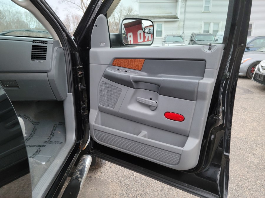 2006 Dodge Ram 2500 4dr Mega Cab 4WD Laramie 5.9 Cummins Diesel, available for sale in East Windsor, Connecticut | Toro Auto. East Windsor, Connecticut 2006 Dodge Ram 2500 4dr Mega Cab 4WD Laramie 5.9 Cummins Diesel, available for sale in East Windsor, Connecticut | Toro Auto. East Windsor, Connecticut