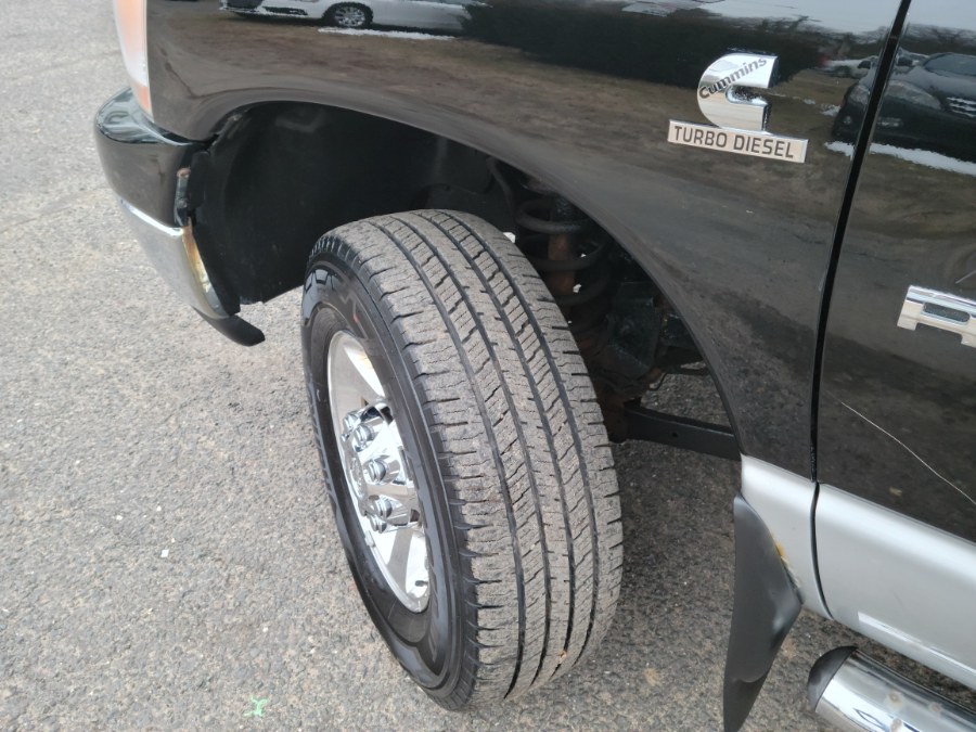 2006 Dodge Ram 2500 4dr Mega Cab 4WD Laramie 5.9 Cummins Diesel, available for sale in East Windsor, Connecticut | Toro Auto. East Windsor, Connecticut 2006 Dodge Ram 2500 4dr Mega Cab 4WD Laramie 5.9 Cummins Diesel, available for sale in East Windsor, Connecticut | Toro Auto. East Windsor, Connecticut