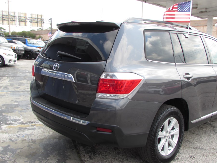 2012 Toyota Highlander FWD 4dr I4 SE (Natl), available for sale in Orlando, Florida | VIP Auto Enterprise, Inc. Orlando, Florida 2012 Toyota Highlander FWD 4dr I4 SE (Natl), available for sale in Orlando, Florida | VIP Auto Enterprise, Inc. Orlando, Florida