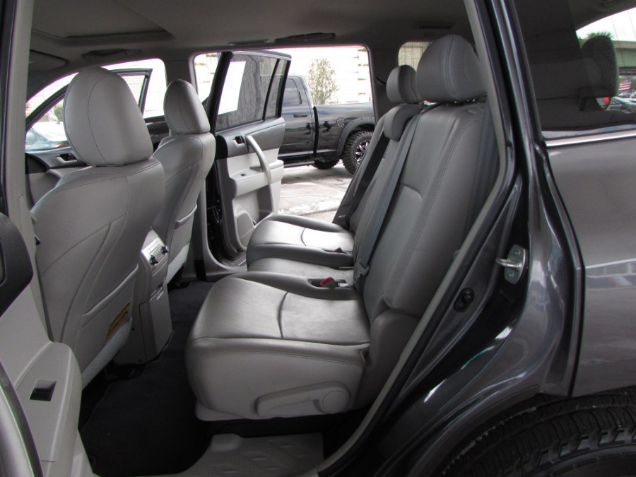 2012 Toyota Highlander FWD 4dr I4 SE (Natl), available for sale in Orlando, Florida | VIP Auto Enterprise, Inc. Orlando, Florida 2012 Toyota Highlander FWD 4dr I4 SE (Natl), available for sale in Orlando, Florida | VIP Auto Enterprise, Inc. Orlando, Florida