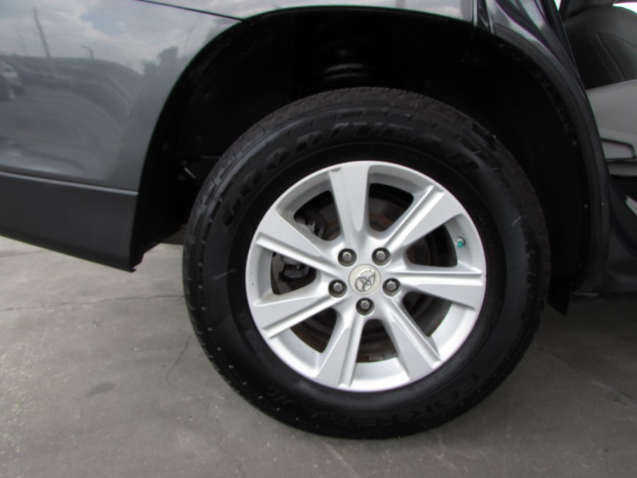 2012 Toyota Highlander FWD 4dr I4 SE (Natl), available for sale in Orlando, Florida | VIP Auto Enterprise, Inc. Orlando, Florida 2012 Toyota Highlander FWD 4dr I4 SE (Natl), available for sale in Orlando, Florida | VIP Auto Enterprise, Inc. Orlando, Florida