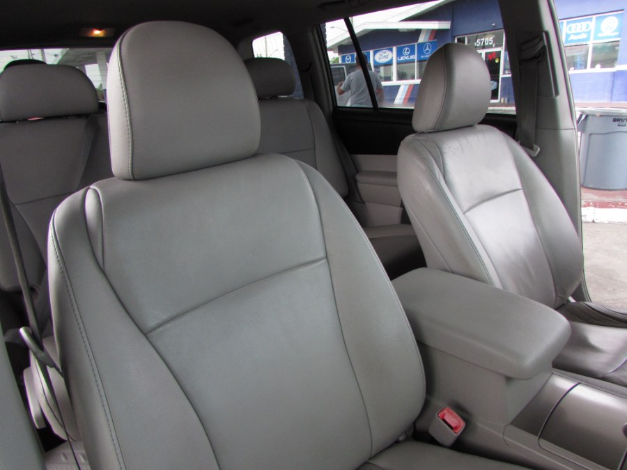 2012 Toyota Highlander FWD 4dr I4 SE (Natl), available for sale in Orlando, Florida | VIP Auto Enterprise, Inc. Orlando, Florida 2012 Toyota Highlander FWD 4dr I4 SE (Natl), available for sale in Orlando, Florida | VIP Auto Enterprise, Inc. Orlando, Florida
