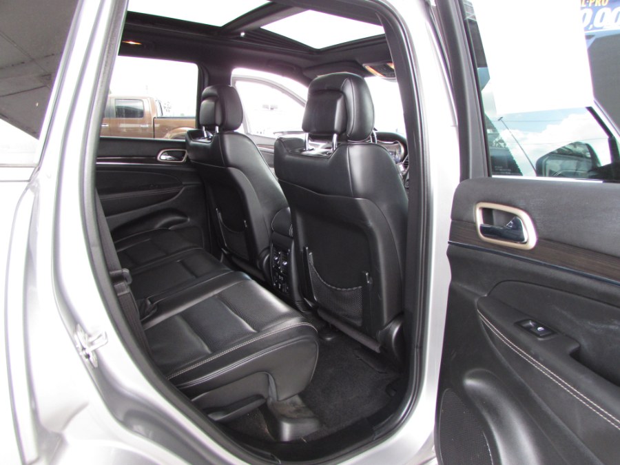 2015 Jeep Grand Cherokee 4WD 4dr Overland, available for sale in Orlando, Florida | VIP Auto Enterprise, Inc. Orlando, Florida 2015 Jeep Grand Cherokee 4WD 4dr Overland, available for sale in Orlando, Florida | VIP Auto Enterprise, Inc. Orlando, Florida