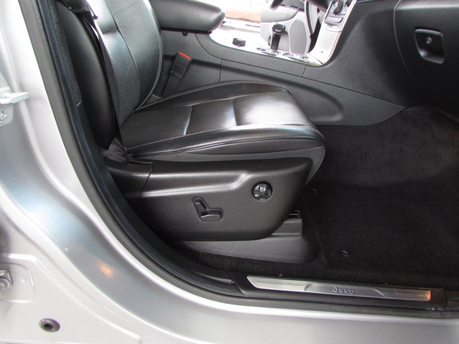 2015 Jeep Grand Cherokee 4WD 4dr Overland, available for sale in Orlando, Florida | VIP Auto Enterprise, Inc. Orlando, Florida 2015 Jeep Grand Cherokee 4WD 4dr Overland, available for sale in Orlando, Florida | VIP Auto Enterprise, Inc. Orlando, Florida