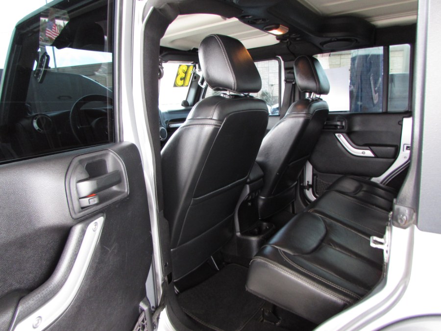 2013 Jeep Wrangler Unlimited 4WD 4dr Sahara, available for sale in Orlando, Florida | VIP Auto Enterprise, Inc. Orlando, Florida 2013 Jeep Wrangler Unlimited 4WD 4dr Sahara, available for sale in Orlando, Florida | VIP Auto Enterprise, Inc. Orlando, Florida