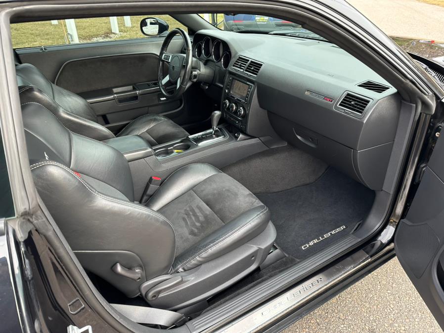 2009 Dodge Challenger 2dr Cpe SRT8, available for sale in South Windsor, Connecticut | Mike And Tony Auto Sales, Inc. South Windsor, Connecticut 2009 Dodge Challenger 2dr Cpe SRT8, available for sale in South Windsor, Connecticut | Mike And Tony Auto Sales, Inc. South Windsor, Connecticut