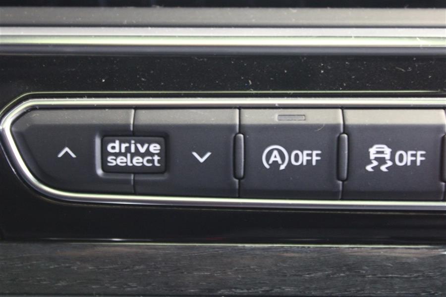2018 Audi Q7 PREMIUM PLUS, available for sale in Paterson, New Jersey | Fast Track Motors. Paterson, New Jersey 2018 Audi Q7 PREMIUM PLUS, available for sale in Paterson, New Jersey | Fast Track Motors. Paterson, New Jersey
