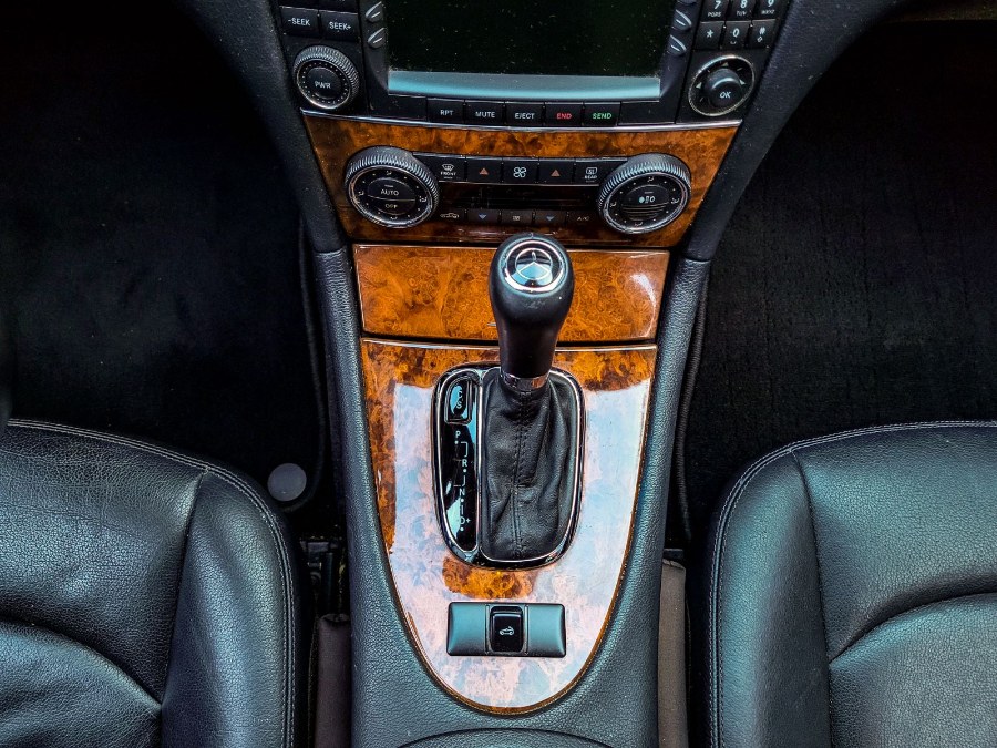 2007 Mercedes-Benz CLK-Class 2dr Cabriolet 3.5L, available for sale in Newark, New Jersey | RT Auto Center LLC. Newark, New Jersey 2007 Mercedes-Benz CLK-Class 2dr Cabriolet 3.5L, available for sale in Newark, New Jersey | RT Auto Center LLC. Newark, New Jersey