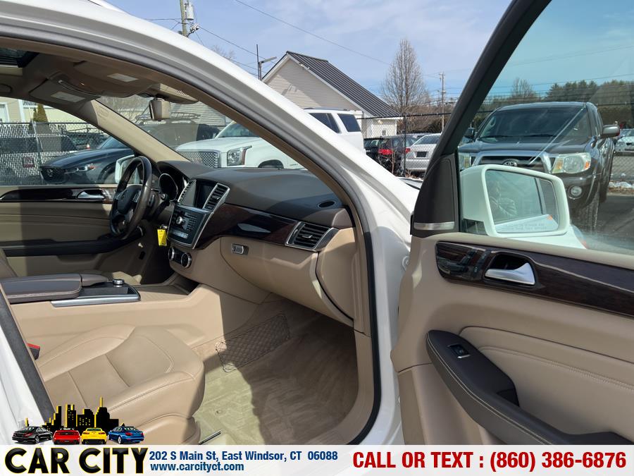 2014 Mercedes-Benz M-Class 4MATIC 4dr ML350, available for sale in East Windsor, Connecticut | Car City LLC. East Windsor, Connecticut 2014 Mercedes-Benz M-Class 4MATIC 4dr ML350, available for sale in East Windsor, Connecticut | Car City LLC. East Windsor, Connecticut