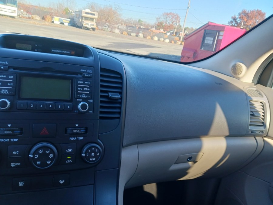 2009 Kia Sedona 4dr LWB LX, available for sale in South Hadley, Massachusetts | Payless Auto Sale. South Hadley, Massachusetts 2009 Kia Sedona 4dr LWB LX, available for sale in South Hadley, Massachusetts | Payless Auto Sale. South Hadley, Massachusetts