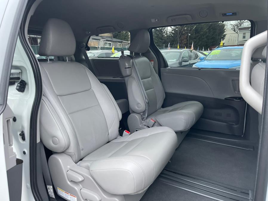 2020 Toyota Sienna XLE Premium FWD 8-Passenger (Natl), available for sale in Irvington , New Jersey | Auto Haus of Irvington Corp. Irvington , New Jersey 2020 Toyota Sienna XLE Premium FWD 8-Passenger (Natl), available for sale in Irvington , New Jersey | Auto Haus of Irvington Corp. Irvington , New Jersey