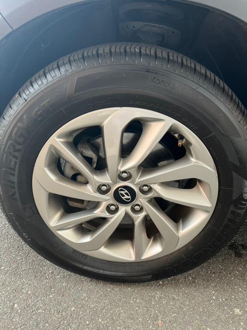 2017 Hyundai Tucson SE AWD, available for sale in New Britain, Connecticut | Supreme Automotive. New Britain, Connecticut 2017 Hyundai Tucson SE AWD, available for sale in New Britain, Connecticut | Supreme Automotive. New Britain, Connecticut