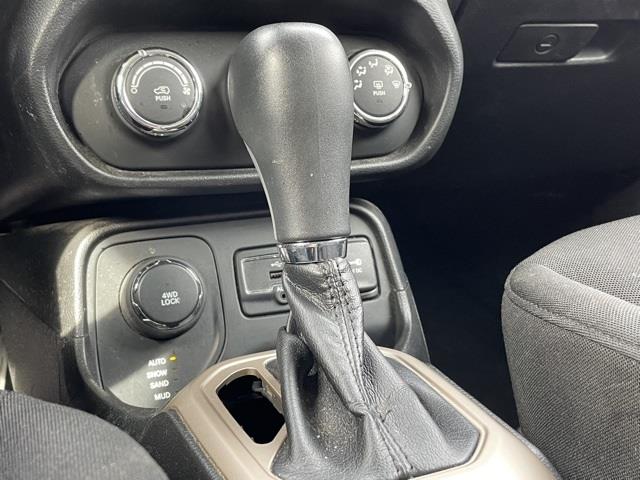 2015 Jeep Renegade Latitude, available for sale in Brookfield, Connecticut | Blasius Federal Road. Brookfield, Connecticut 2015 Jeep Renegade Latitude, available for sale in Brookfield, Connecticut | Blasius Federal Road. Brookfield, Connecticut