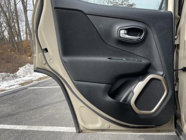 2015 Jeep Renegade Latitude, available for sale in Brookfield, Connecticut | Blasius Federal Road. Brookfield, Connecticut 2015 Jeep Renegade Latitude, available for sale in Brookfield, Connecticut | Blasius Federal Road. Brookfield, Connecticut