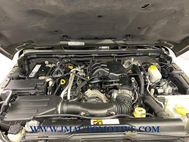 2016 Jeep Wrangler Unlimited 4WD 4dr Sahara, available for sale in Naugatuck, Connecticut | J&M Automotive Sls&Svc LLC. Naugatuck, Connecticut 2016 Jeep Wrangler Unlimited 4WD 4dr Sahara, available for sale in Naugatuck, Connecticut | J&M Automotive Sls&Svc LLC. Naugatuck, Connecticut