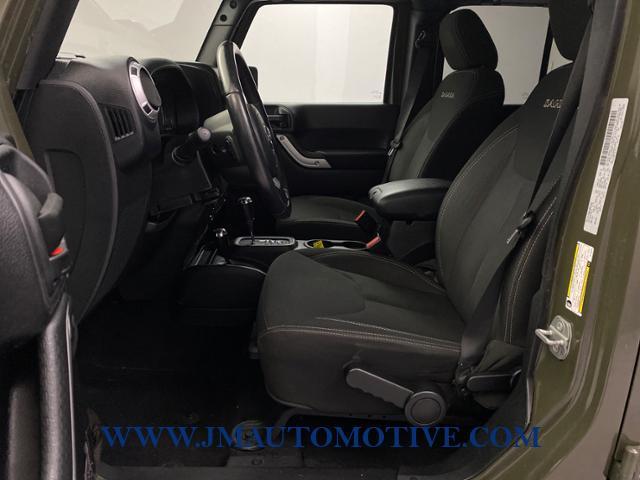 2016 Jeep Wrangler Unlimited 4WD 4dr Sahara, available for sale in Naugatuck, Connecticut | J&M Automotive Sls&Svc LLC. Naugatuck, Connecticut 2016 Jeep Wrangler Unlimited 4WD 4dr Sahara, available for sale in Naugatuck, Connecticut | J&M Automotive Sls&Svc LLC. Naugatuck, Connecticut
