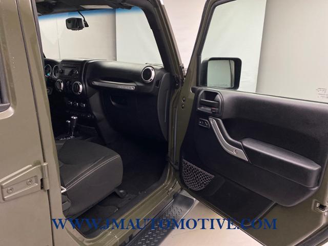 2016 Jeep Wrangler Unlimited 4WD 4dr Sahara, available for sale in Naugatuck, Connecticut | J&M Automotive Sls&Svc LLC. Naugatuck, Connecticut 2016 Jeep Wrangler Unlimited 4WD 4dr Sahara, available for sale in Naugatuck, Connecticut | J&M Automotive Sls&Svc LLC. Naugatuck, Connecticut