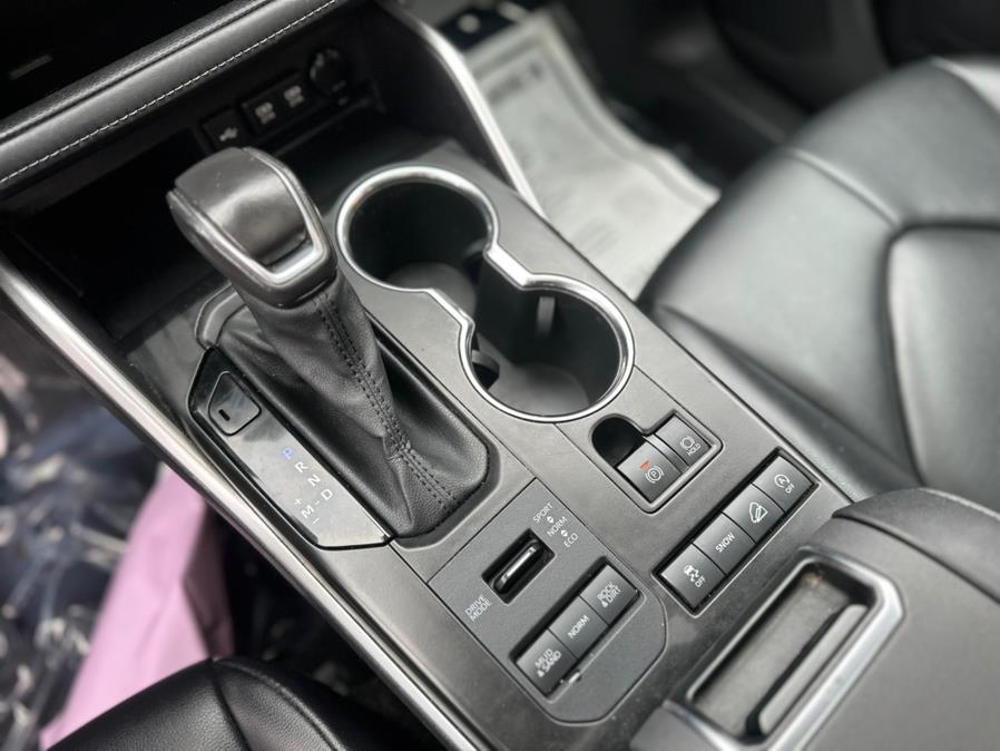 2021 Toyota Highlander XLE AWD (Natl), available for sale in Bloomingdale, New Jersey | Bloomingdale Auto Group. Bloomingdale, New Jersey 2021 Toyota Highlander XLE AWD (Natl), available for sale in Bloomingdale, New Jersey | Bloomingdale Auto Group. Bloomingdale, New Jersey