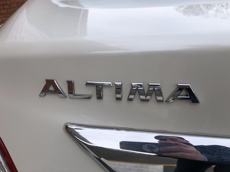 2013 Nissan Altima 4dr Sedan 2.5 S, available for sale in Waterbury, Connecticut | National Auto Brokers, Inc.. Waterbury, Connecticut 2013 Nissan Altima 4dr Sedan 2.5 S, available for sale in Waterbury, Connecticut | National Auto Brokers, Inc.. Waterbury, Connecticut