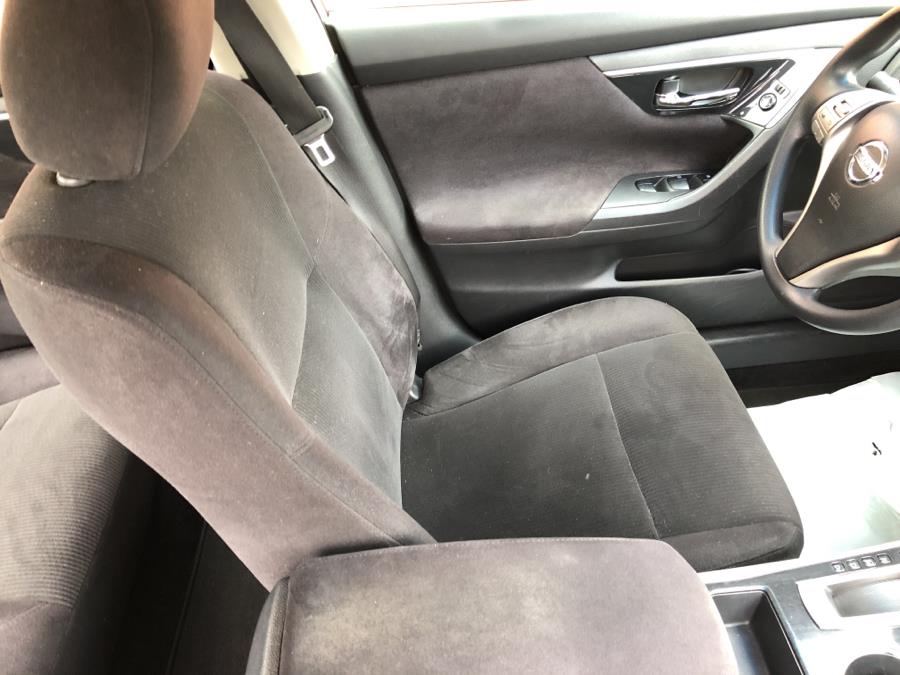 2013 Nissan Altima 4dr Sedan 2.5 S, available for sale in Waterbury, Connecticut | National Auto Brokers, Inc.. Waterbury, Connecticut 2013 Nissan Altima 4dr Sedan 2.5 S, available for sale in Waterbury, Connecticut | National Auto Brokers, Inc.. Waterbury, Connecticut