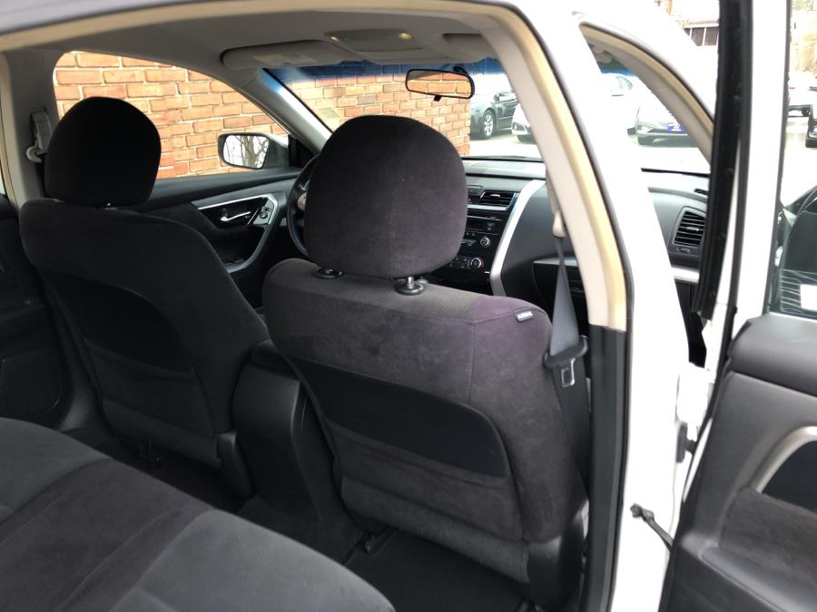 2013 Nissan Altima 4dr Sedan 2.5 S, available for sale in Waterbury, Connecticut | National Auto Brokers, Inc.. Waterbury, Connecticut 2013 Nissan Altima 4dr Sedan 2.5 S, available for sale in Waterbury, Connecticut | National Auto Brokers, Inc.. Waterbury, Connecticut