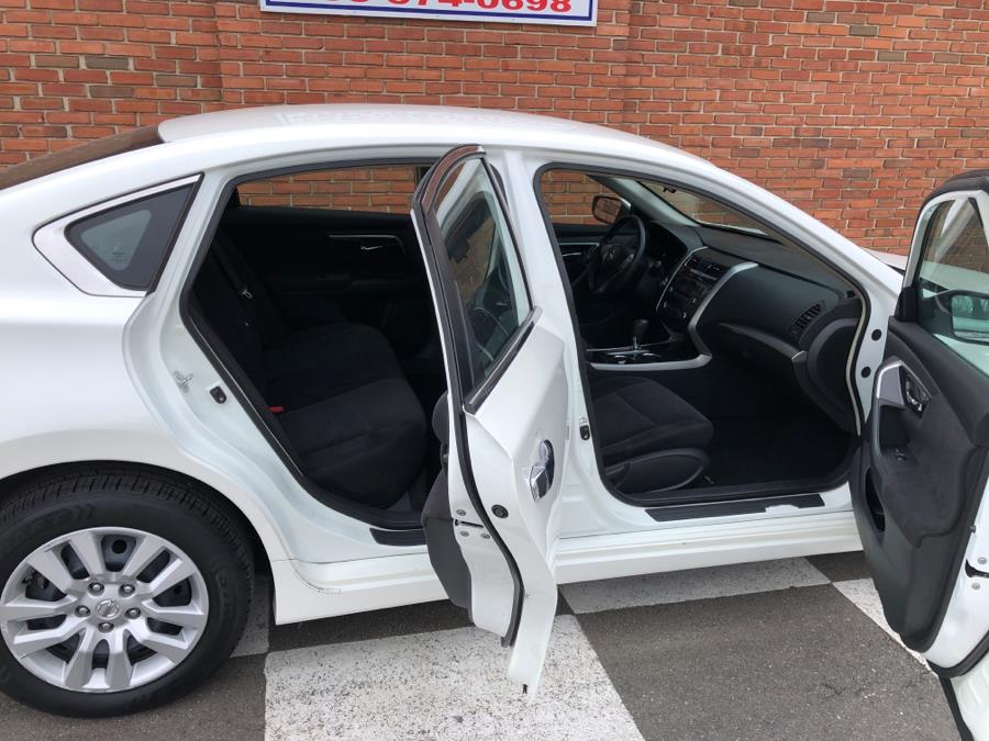 2013 Nissan Altima 4dr Sedan 2.5 S, available for sale in Waterbury, Connecticut | National Auto Brokers, Inc.. Waterbury, Connecticut 2013 Nissan Altima 4dr Sedan 2.5 S, available for sale in Waterbury, Connecticut | National Auto Brokers, Inc.. Waterbury, Connecticut