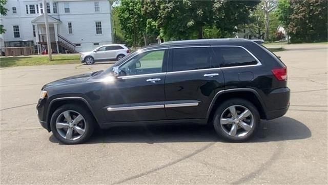 2013 Jeep Grand Cherokee Overland, available for sale in Stratford, Connecticut | Wiz Leasing Inc. Stratford, Connecticut 2013 Jeep Grand Cherokee Overland, available for sale in Stratford, Connecticut | Wiz Leasing Inc. Stratford, Connecticut