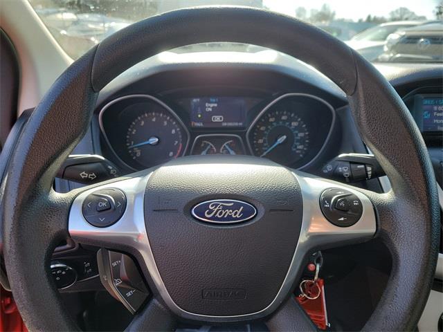 2014 Ford Focus SE, available for sale in Stratford, Connecticut | Wiz Leasing Inc. Stratford, Connecticut 2014 Ford Focus SE, available for sale in Stratford, Connecticut | Wiz Leasing Inc. Stratford, Connecticut