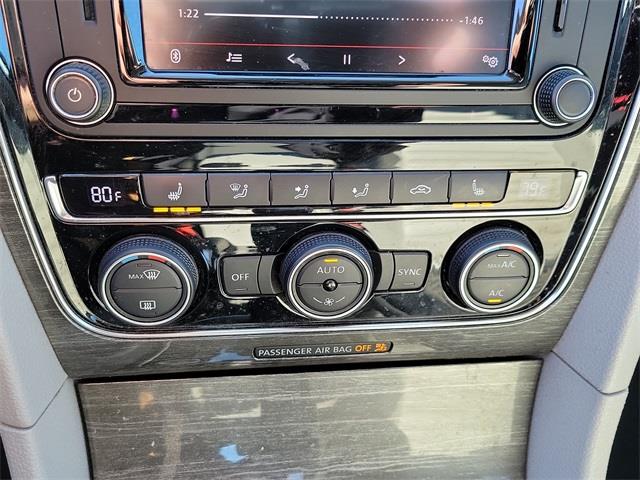 2016 Volkswagen Passat SEL, available for sale in Stratford, Connecticut | Wiz Leasing Inc. Stratford, Connecticut 2016 Volkswagen Passat SEL, available for sale in Stratford, Connecticut | Wiz Leasing Inc. Stratford, Connecticut