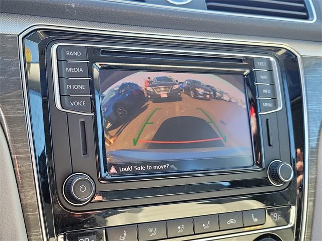2016 Volkswagen Passat SEL, available for sale in Stratford, Connecticut | Wiz Leasing Inc. Stratford, Connecticut 2016 Volkswagen Passat SEL, available for sale in Stratford, Connecticut | Wiz Leasing Inc. Stratford, Connecticut